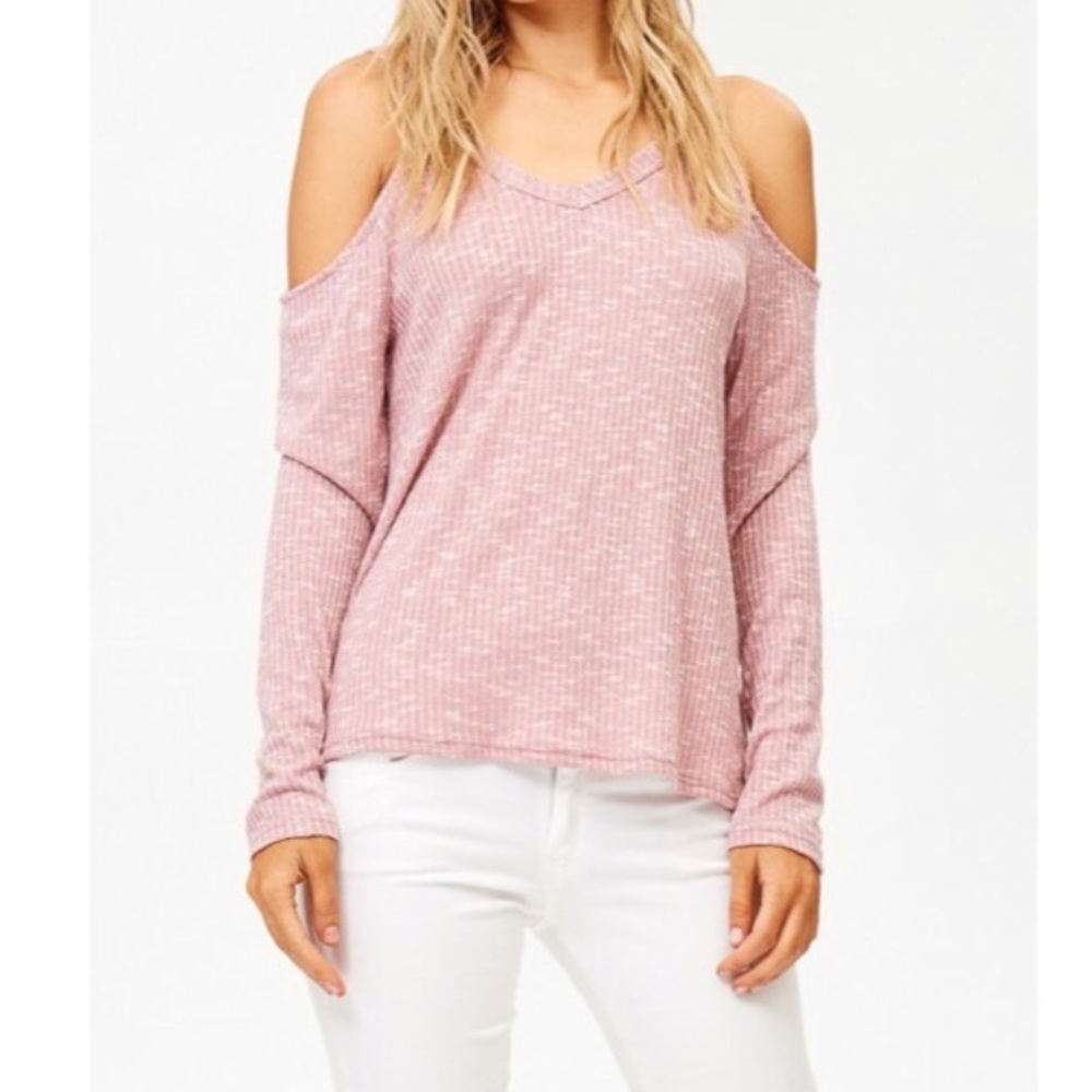 Ribbed Cold Shoulder Top - Picture 3 of 7